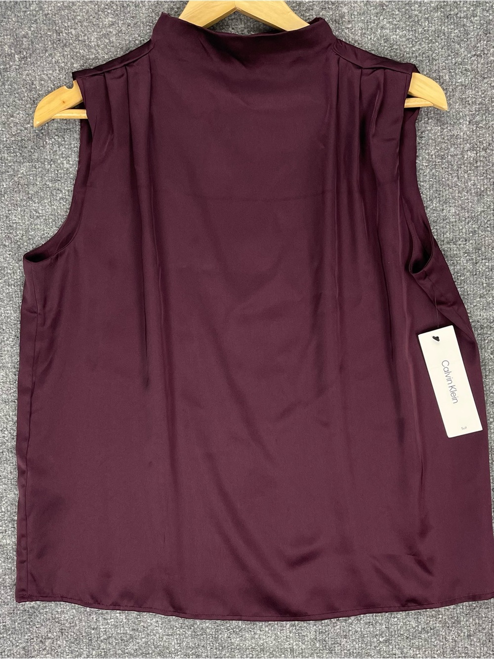 Calvin Klein Sleeveless Blouse Top Women’s M Maroon Purple Satin High Collar NWT